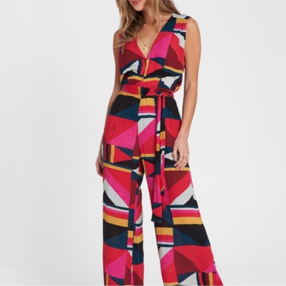 Billabong NWT  Multicolor Geometric Jumpsuit with Pockets